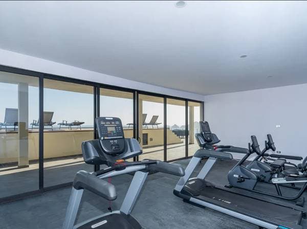 Amazing Brand New Condo For Rent 馃彙 - Image 5