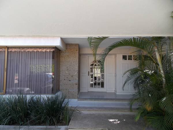 Residencia En Renta - Image 2