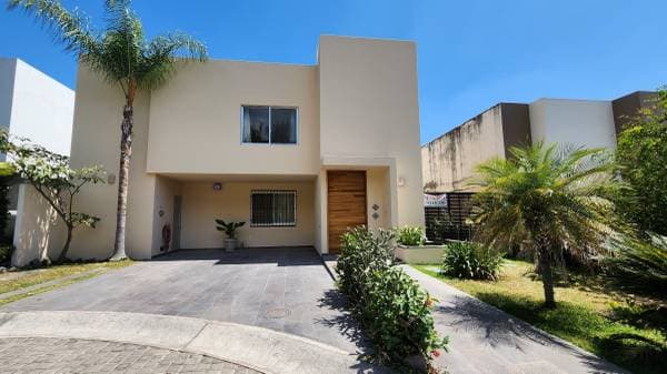Casa en Venta / Renta Los Sueños Res.