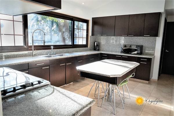 Casa Colomos Providencia - Image 4