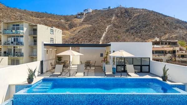 Condo Downtown Cabo - Image 2