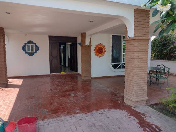 House with adyacent lot a few steps from the beach - Image 2