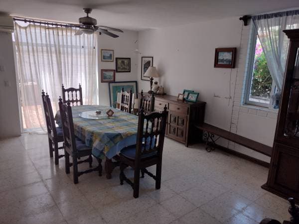 House with adyacent lot a few steps from the beach - Image 5