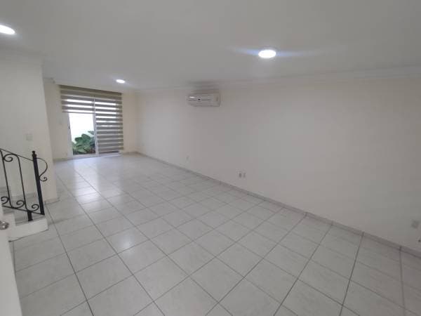 Well located home in Real del Valle. Coto 8. - Image 3