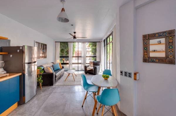 One bedroom Ground level apartment with patio >february 1st - Image 3